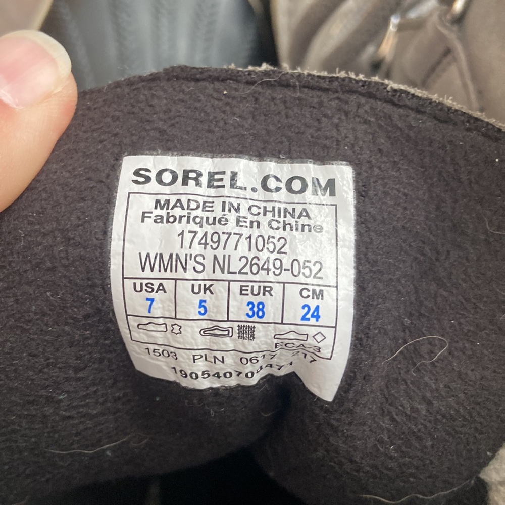 Sorel Waterproof ladies boots- size 7 - Picture 8 of 8